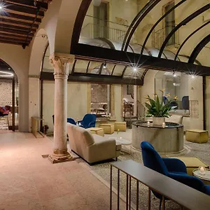 palazzo-victoria.hotelinveneto.com/