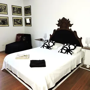 Bed & Breakfast Art Lab