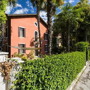 villa-casanova-venice-lido.hotelinveneto.com/